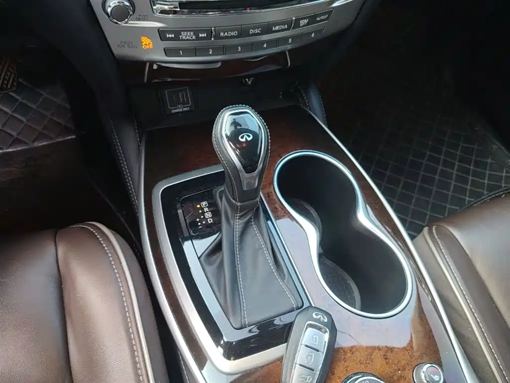 Infiniti QX60 imported 2020 2.5 S/C Hybrid two-wheel drive excellent version купить на сайте DeffCars