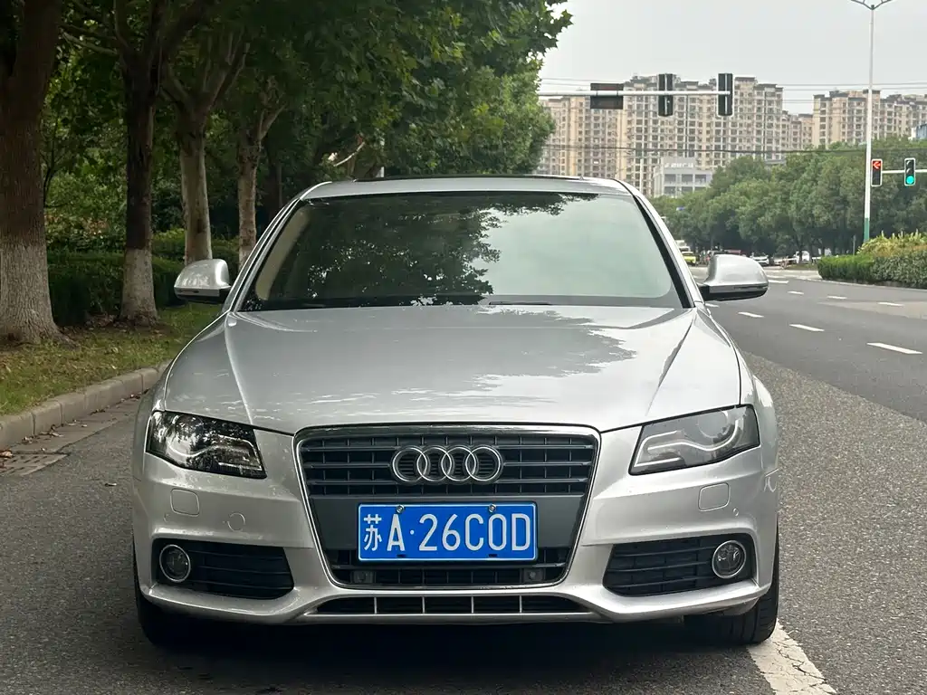Audi A4L 2012 2.0 TFSI automatic comfort type купить на сайте DeffCars