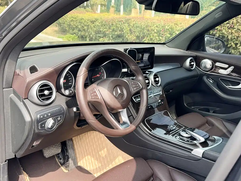 Mercedes-Benz GLC 2017 GLC 260 4MATIC luxury model купить на сайте DeffCars