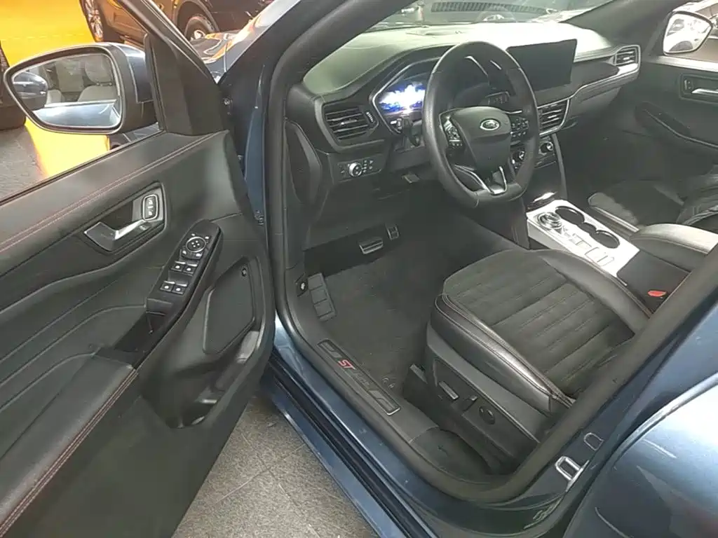 Ruiji 2020 EcoBoost 245 four-wheel drive luxury model ST-LINE купить на сайте DeffCars
