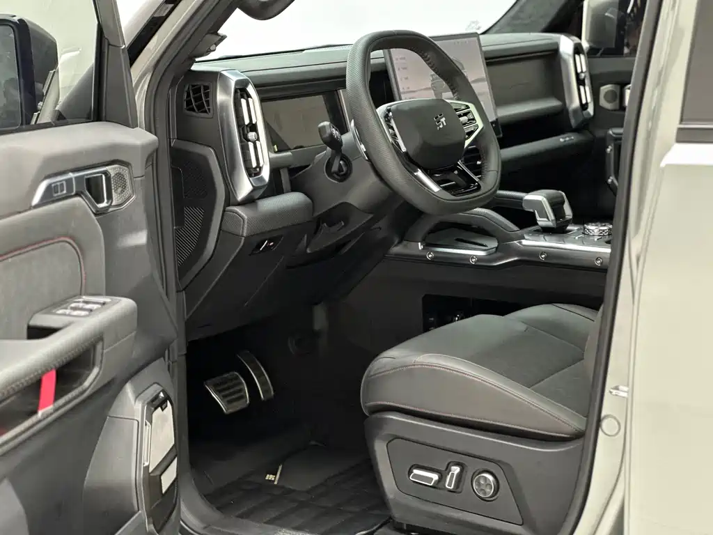Jietu Traveler 2023 2.0T four-wheel drive crossover PRO+ купить на сайте DeffCars