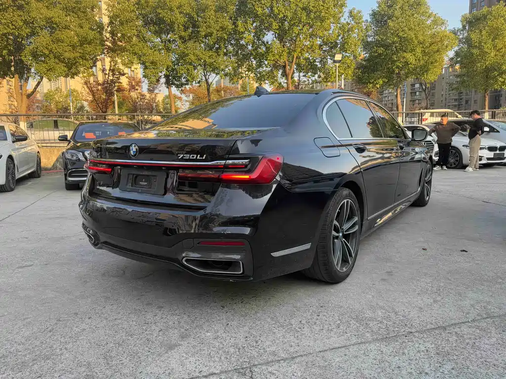 BMW 7 Series 2021 730Li M Sports Package купить на сайте DeffCars
