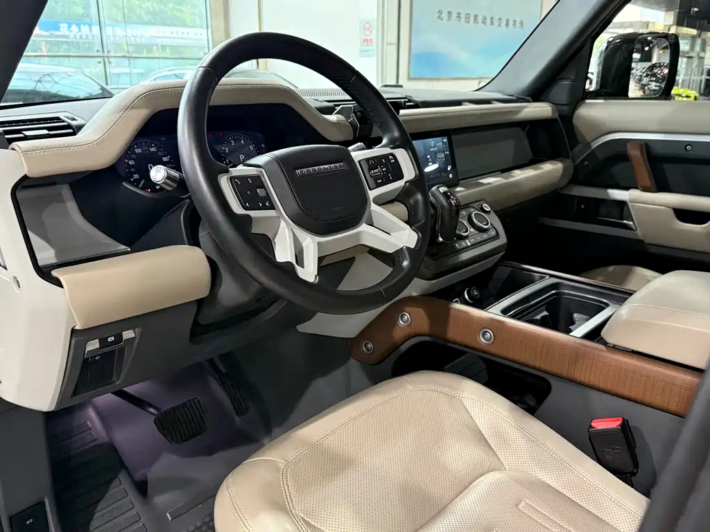 Land Rover Defender 2021 110 P400 Dark Special Edition купить на сайте DeffCars