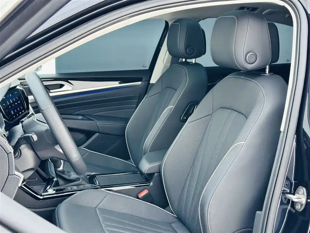 Passat 2023 facelift 380TSI luxury version купить на сайте DeffCars