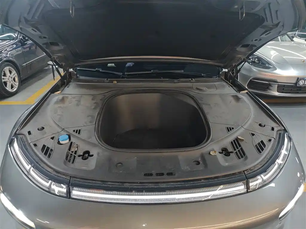 Xpeng P7 2022 model 625E купить на сайте DeffCars