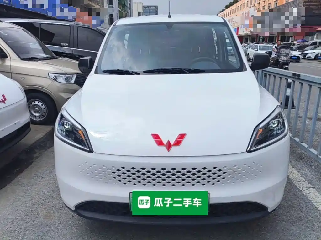 Wuling Hongguang New Energy 2025 Extended Range Hybrid 50KM Standard Type купить на сайте DeffCars