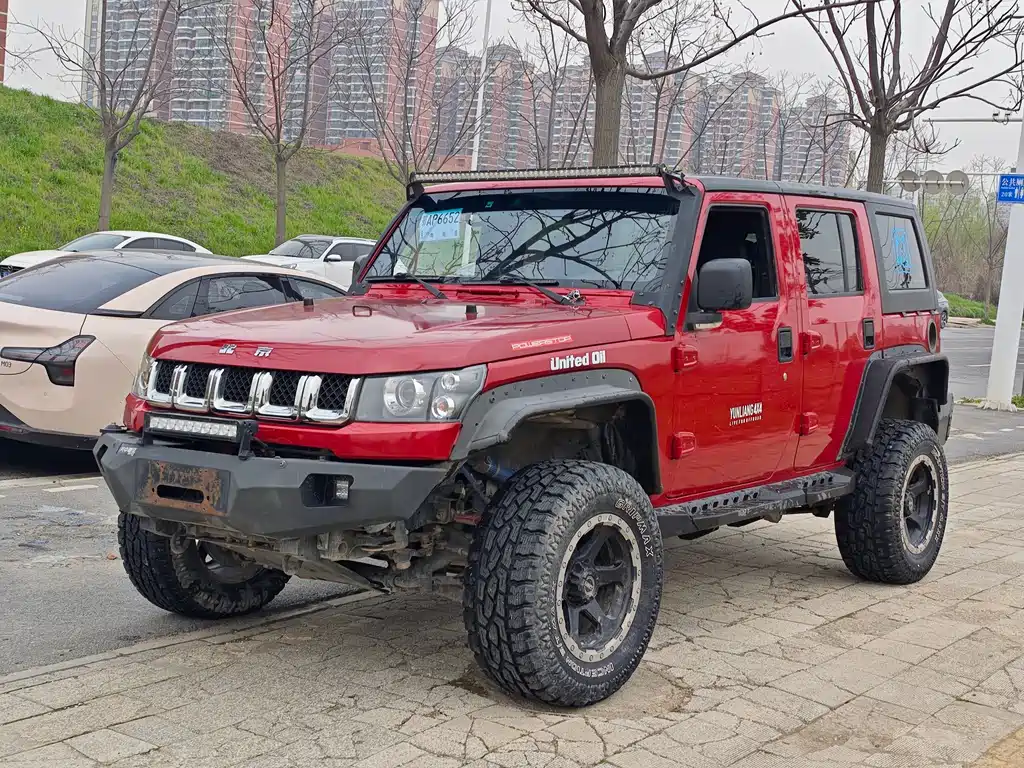 Beijing off-road BJ40 2017 40L 2.3T automatic four-wheel drive ring tower championship version купить на сайте DeffCars