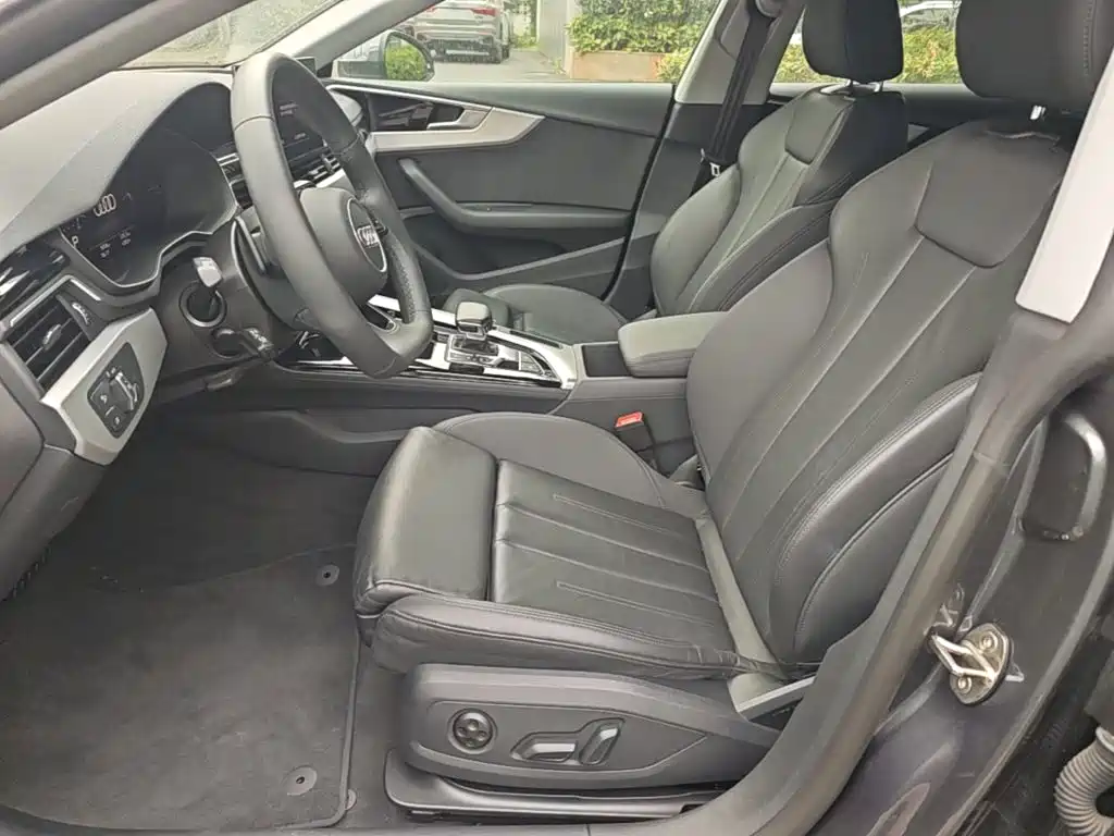 Audi A5 imported 2024 Sportback 40 TFSI fashionable and dynamic купить на сайте DeffCars