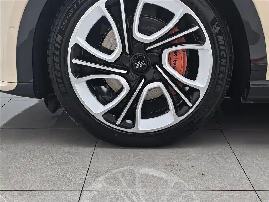 Zhiji LS7 2023 90kWh Elite four-wheel drive version купить на сайте DeffCars