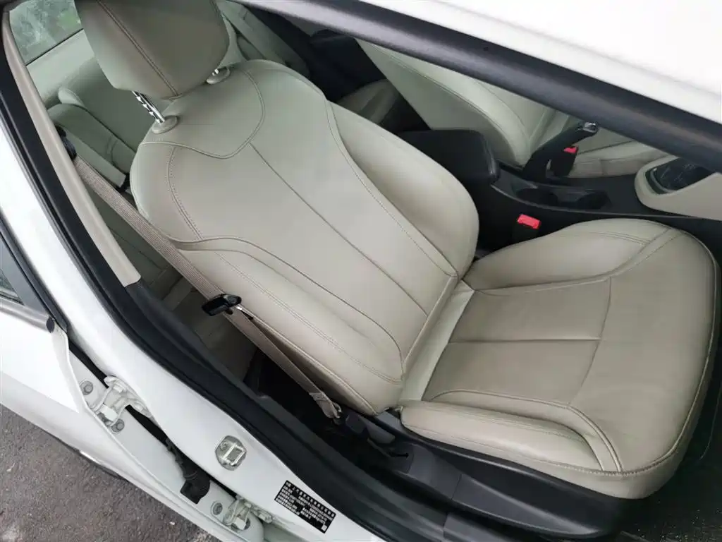 Yinglang 2019 15T dual-clutch interconnected elite model National VI купить на сайте DeffCars