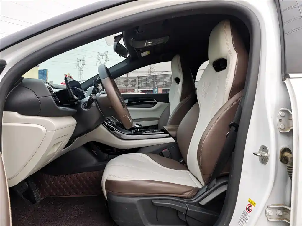 Qin PLUS 2024 Honor Edition DM-i 55KM Leading Type купить на сайте DeffCars