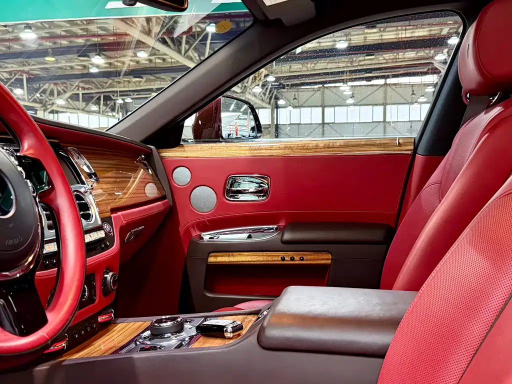 Ghost 2018 6.6T long wheelbase version купить на сайте DeffCars