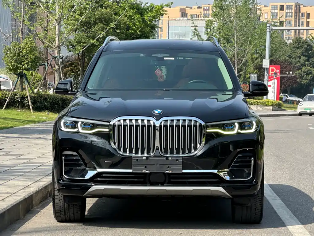 BMW X7 2021 facelift xDrive40i executive M sports package купить на сайте DeffCars