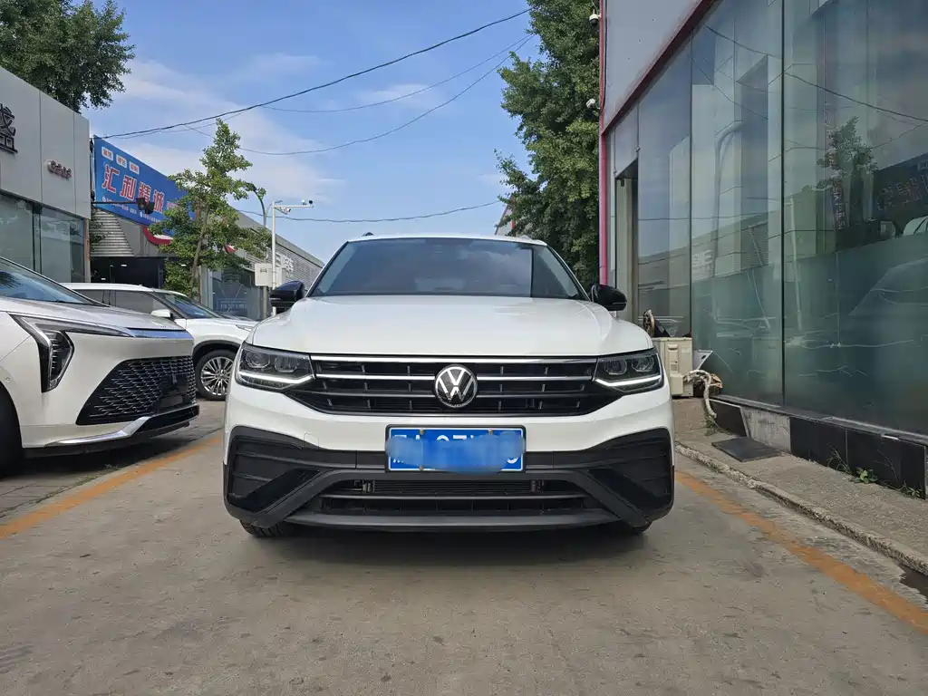 Tiguan L 2024款 300TSI 自动两驱智享版 купить на сайте DeffCars