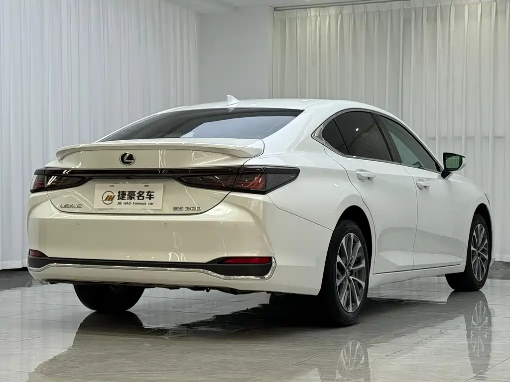 Lexus ES 2025 200 Premium Edition купить на сайте DeffCars