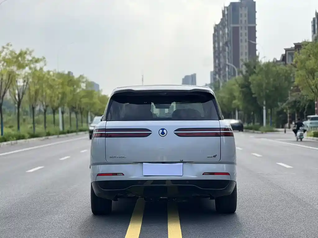 Denza N8L 2025 flagship model купить на сайте DeffCars