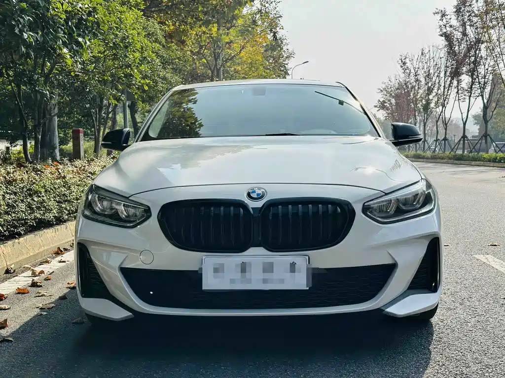 BMW 1 Series 2022 120i M Sports Night Edition купить на сайте DeffCars