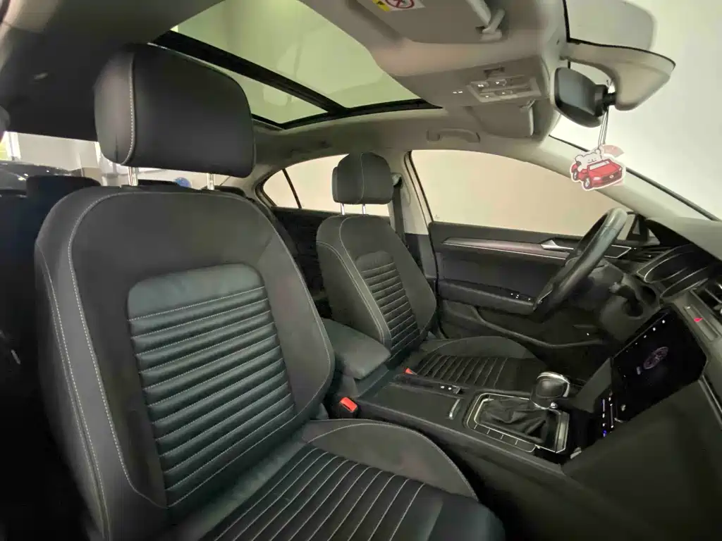Magotan 2020 330TSI DSG leading model купить на сайте DeffCars