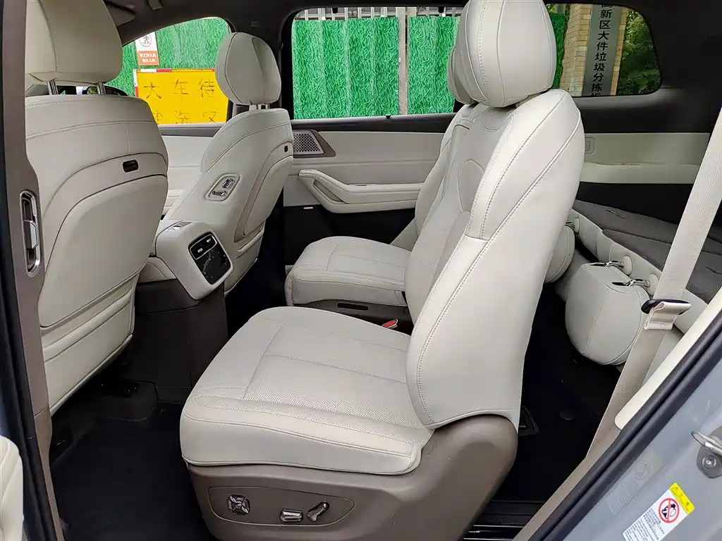 Denza N8L 2025 flagship model купить на сайте DeffCars
