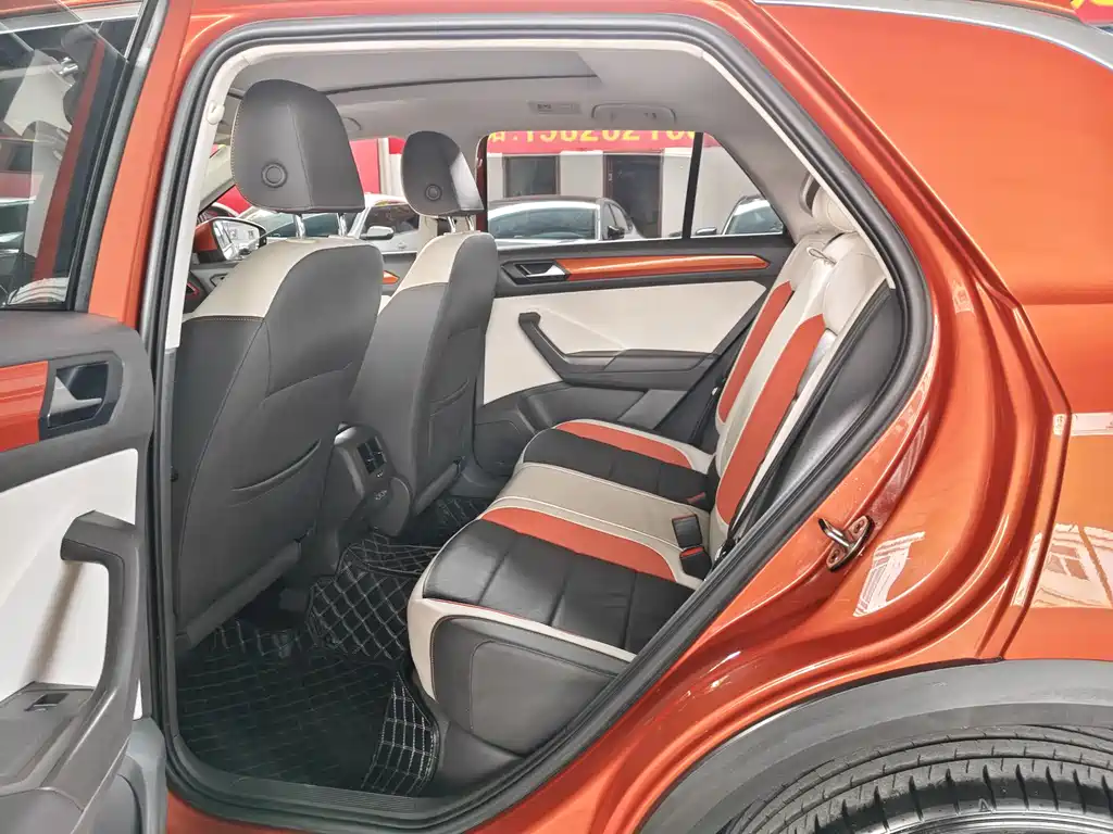 T-ROC 2018 280TSI DSG four-wheel drive comfort model National V купить на сайте DeffCars