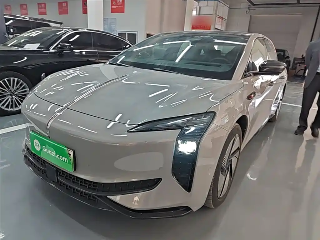 Hongqi EH7 2025 640 four-wheel drive smart version купить на сайте DeffCars