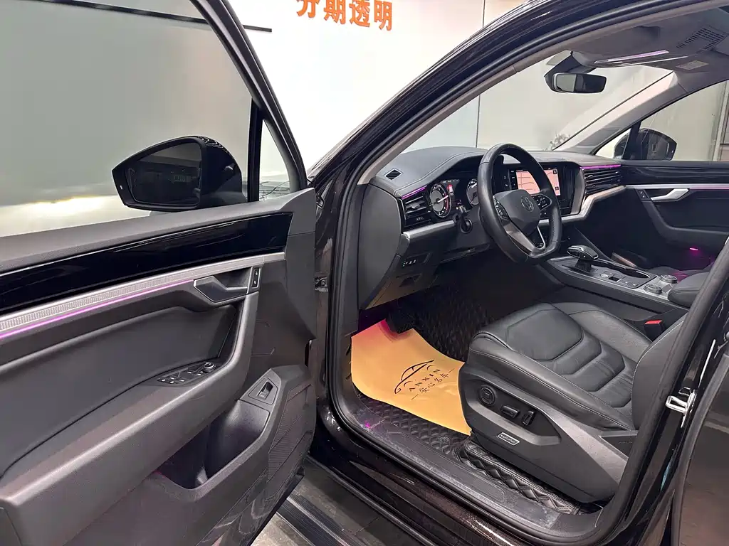 Touareg 2021 2.0TSI Pilot Special Edition купить на сайте DeffCars