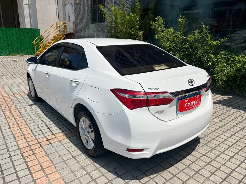 Corolla 2014 1.6L CVT GL купить на сайте DeffCars
