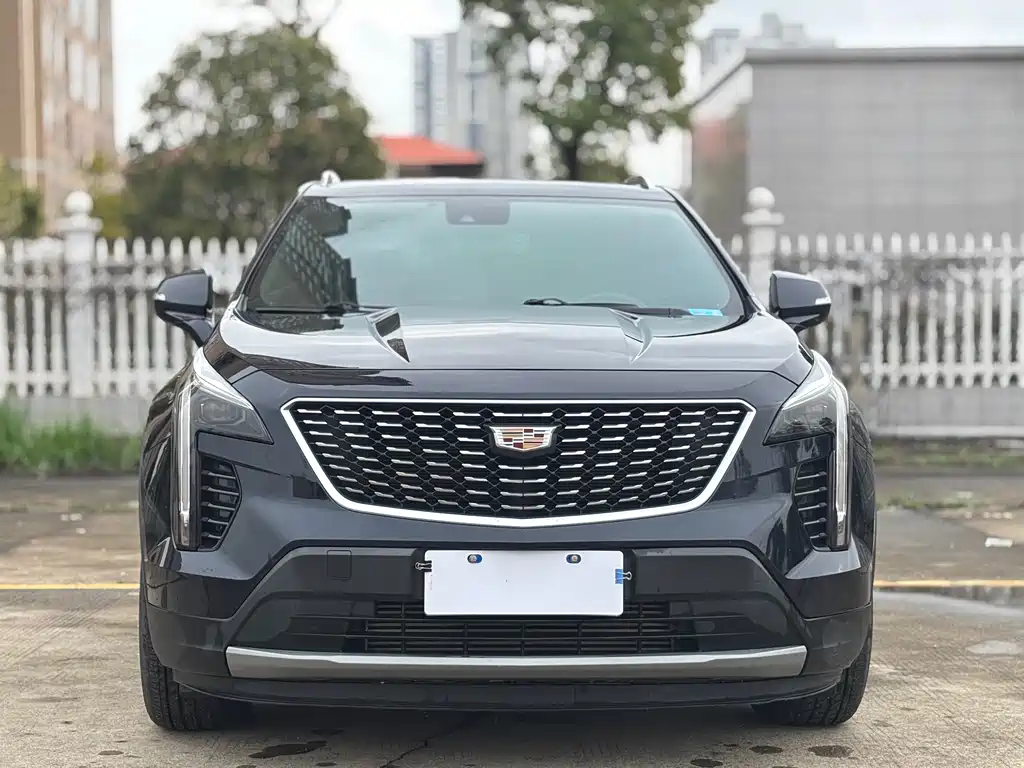 Cadillac XT4 2022 28T two-wheel drive premium model купить на сайте DeffCars