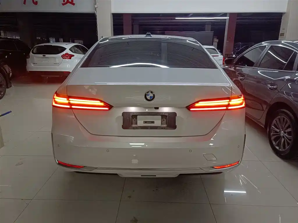 BMW 5 Series 2024 530Li Leading Luxury Package купить на сайте DeffCars