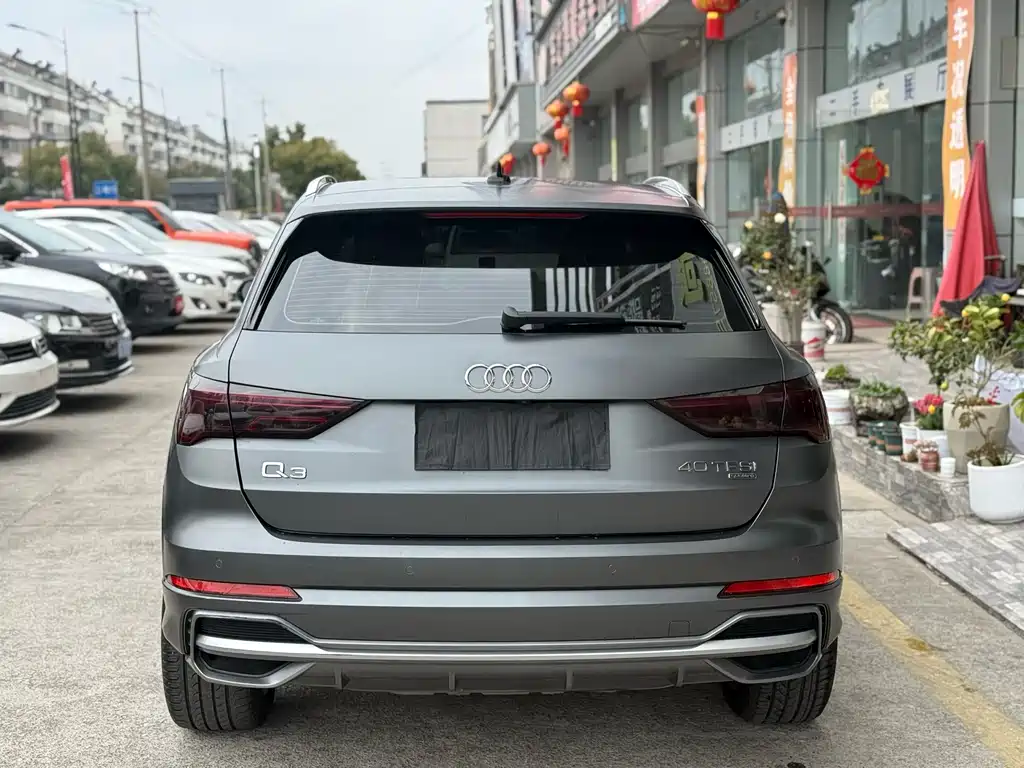 Audi Q3 2019 40 TFSI quattro fashionable and dynamic купить на сайте DeffCars