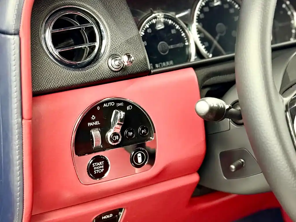 Cullinan 2018 five-seater version купить на сайте DeffCars