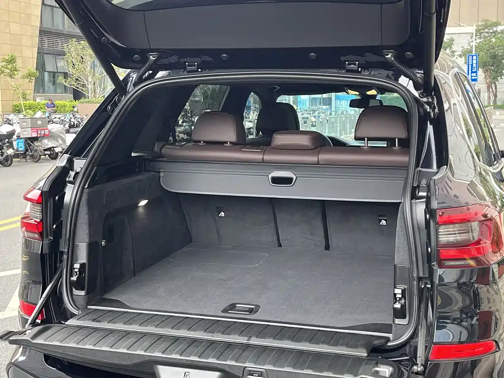 BMW X5 2022 facelift xDrive 40Li M sports package купить на сайте DeffCars