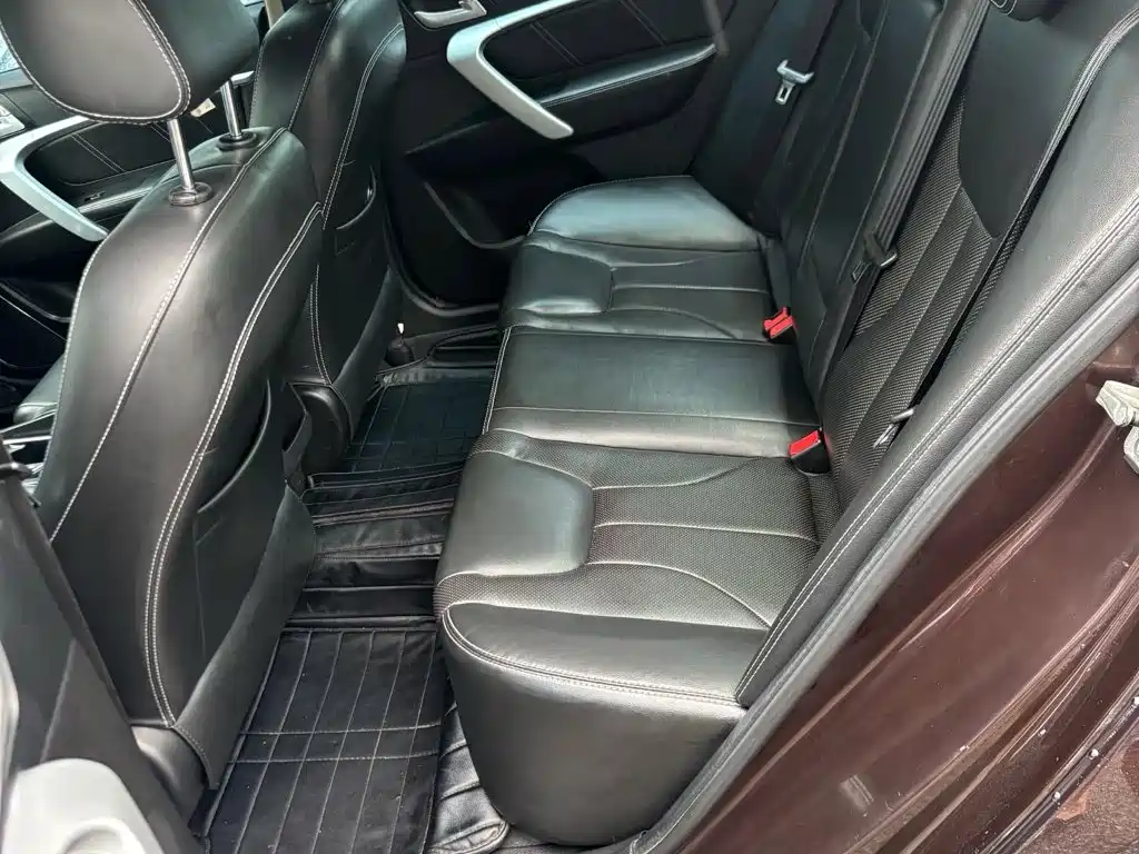 Emgrand 2017 sedan million model 1.5L CVT upward version купить на сайте DeffCars