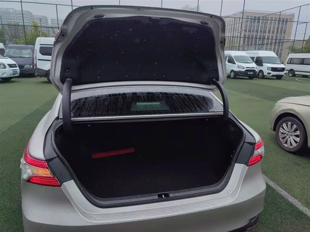 Camry 2019 2.5G Deluxe Edition National VI купить на сайте DeffCars