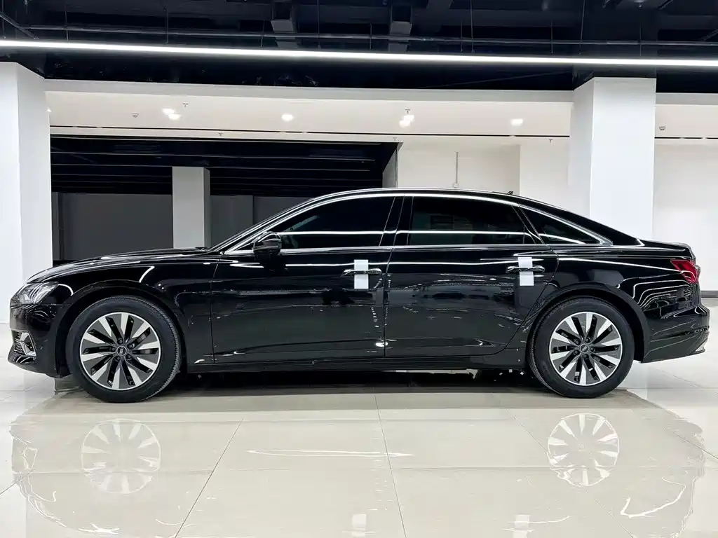 Audi A6L 2023 40 TFSI luxury and dynamic model купить на сайте DeffCars