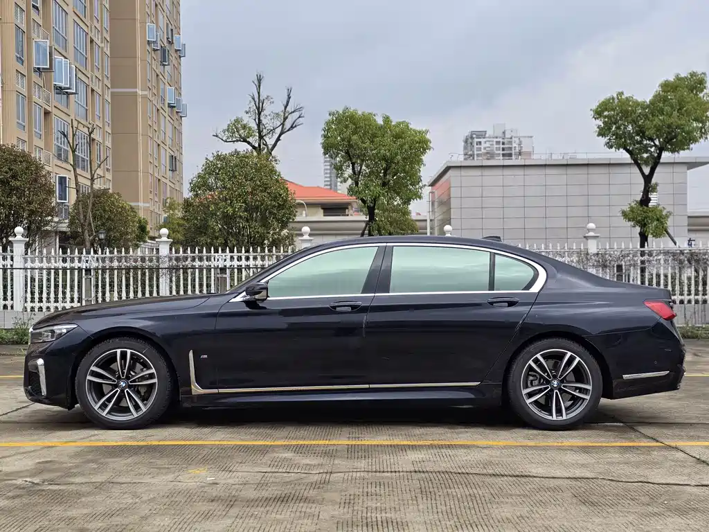 BMW 7 Series 2019 730Li M Sports Package купить на сайте DeffCars