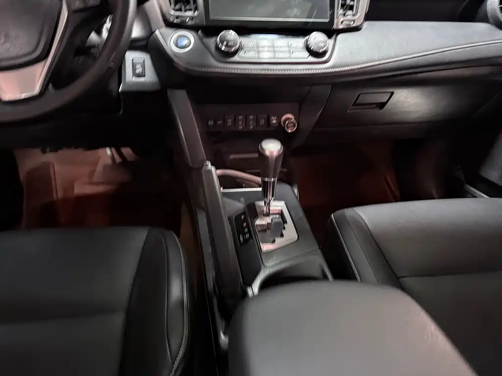 RAV4 Rongfang 2018 2.5L automatic four-wheel drive Elite i version купить на сайте DeffCars