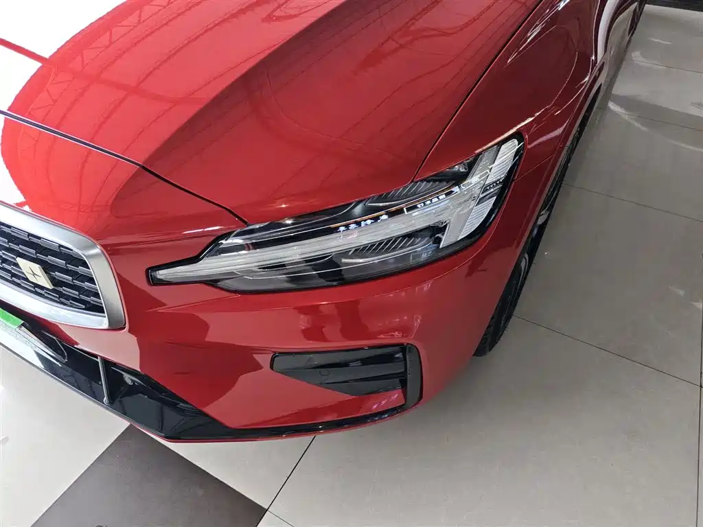 Volvo S60 2020 T4 Zhiyuan Luxury Edition купить на сайте DeffCars
