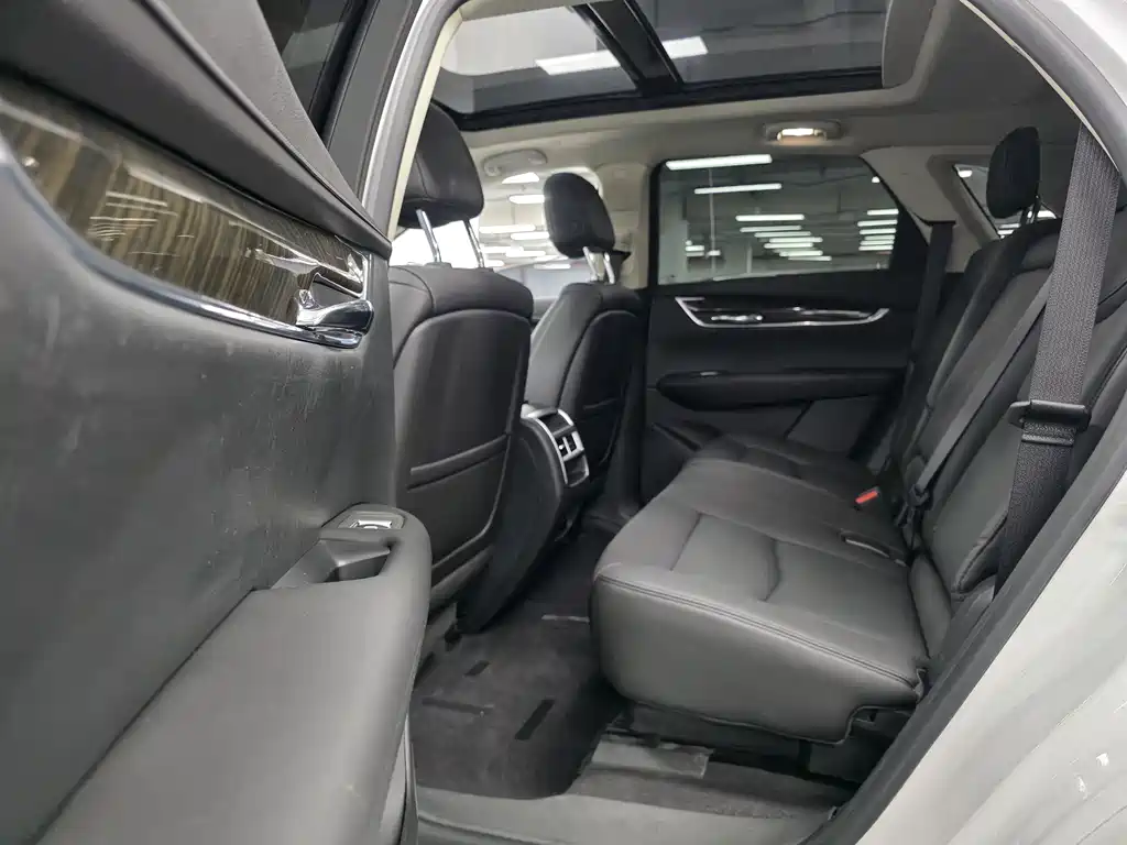 Cadillac XT5 2016 25T luxury model купить на сайте DeffCars
