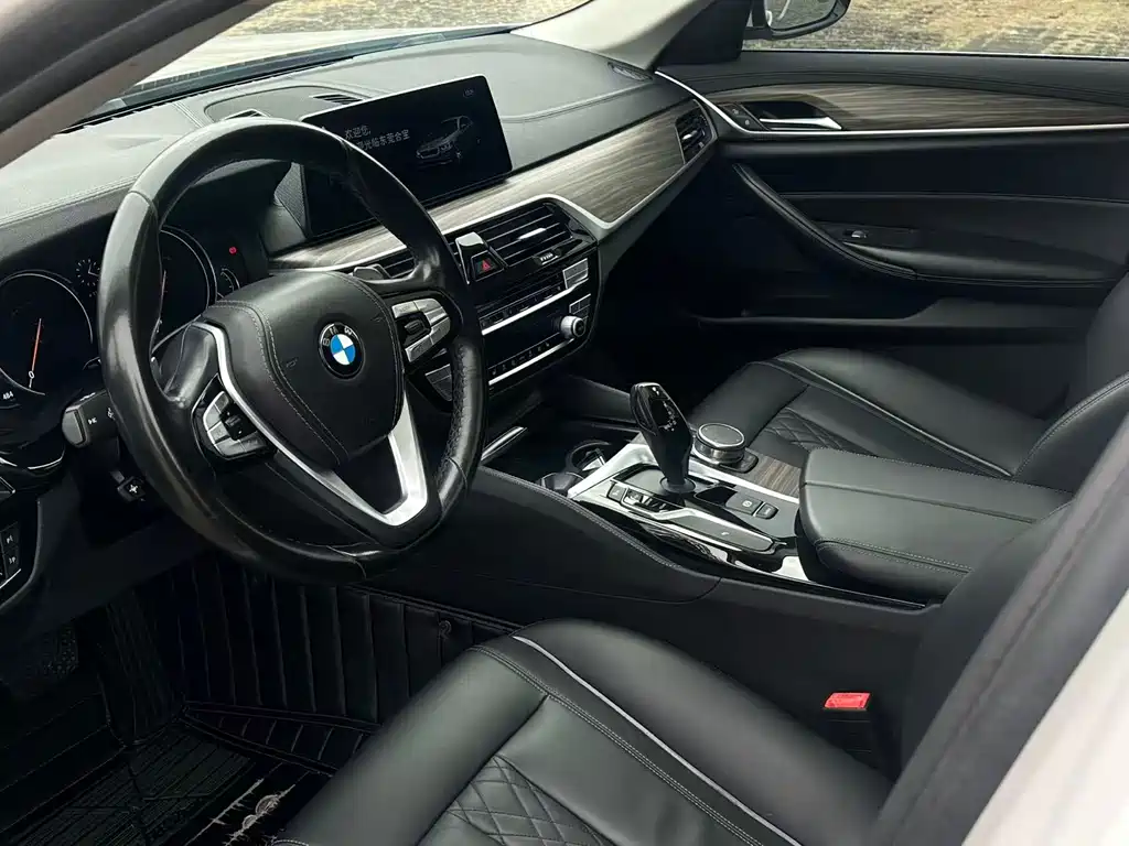 BMW 5 Series 2018 530Li xDrive M Sports Package купить на сайте DeffCars