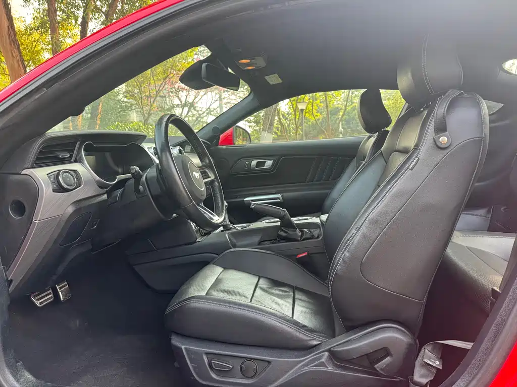 Mustang 2021 2.3T EcoBoost купить на сайте DeffCars