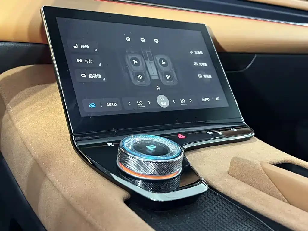 Lantu Chasing Light 2024 PHEV four-wheel drive ultra-long range flagship version купить на сайте DeffCars