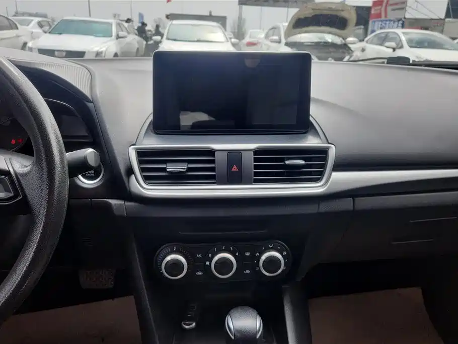 Mazda3 Angkesela 2017 Sedan 1.5L Automatic Comfort Type National V купить на сайте DeffCars