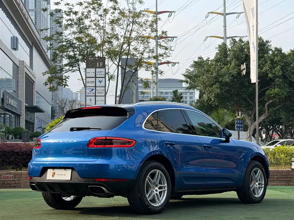Macan 2017 Macan 2.0T купить на сайте DeffCars