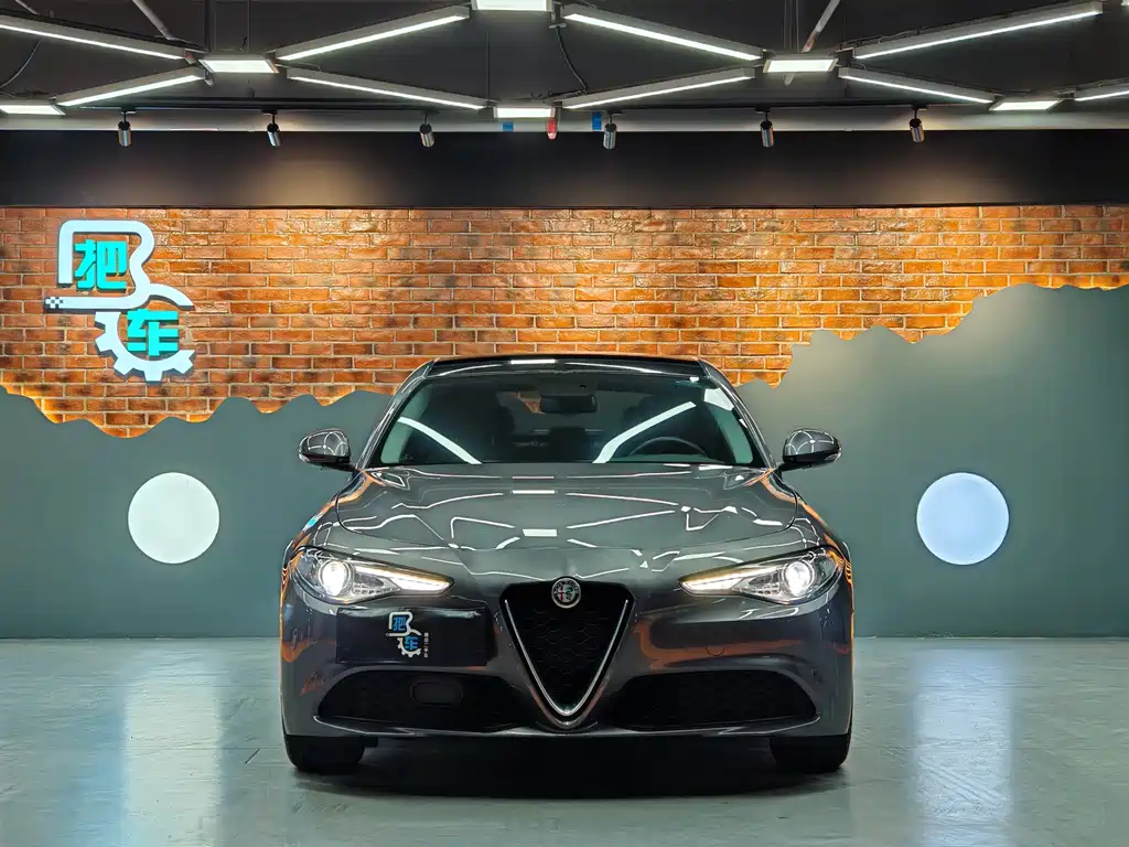 Giulia Juliet 2017 2.0T 280HP Luxury Edition купить на сайте DeffCars