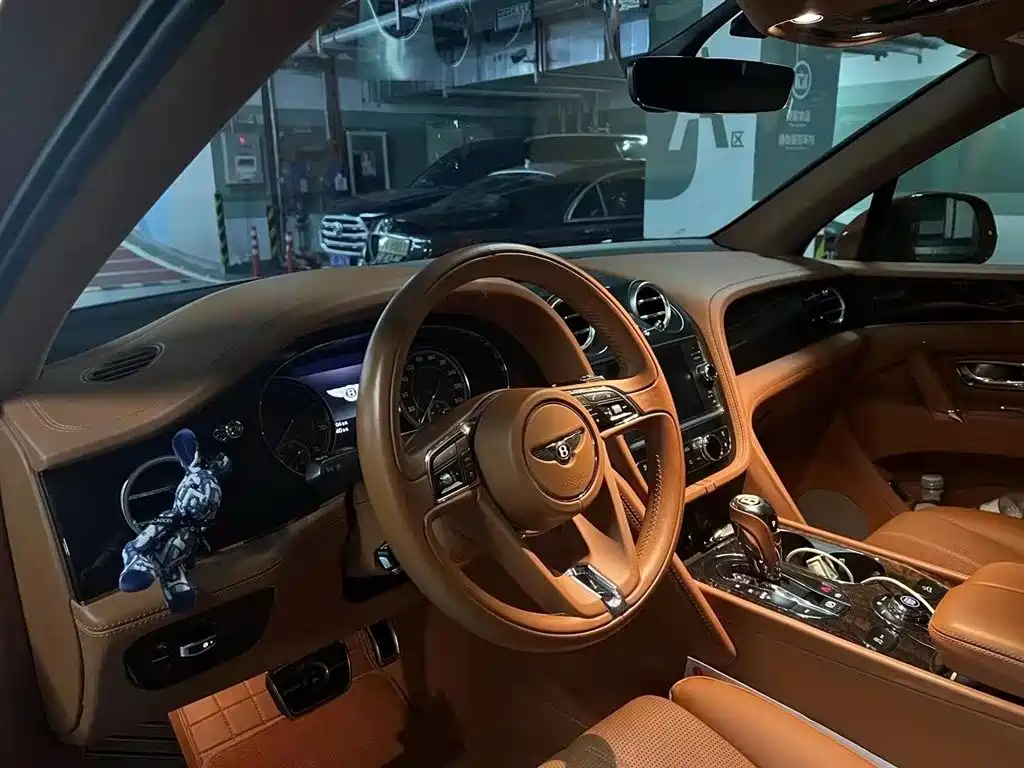 Bentayga 2018 4.0T V8 купить на сайте DeffCars