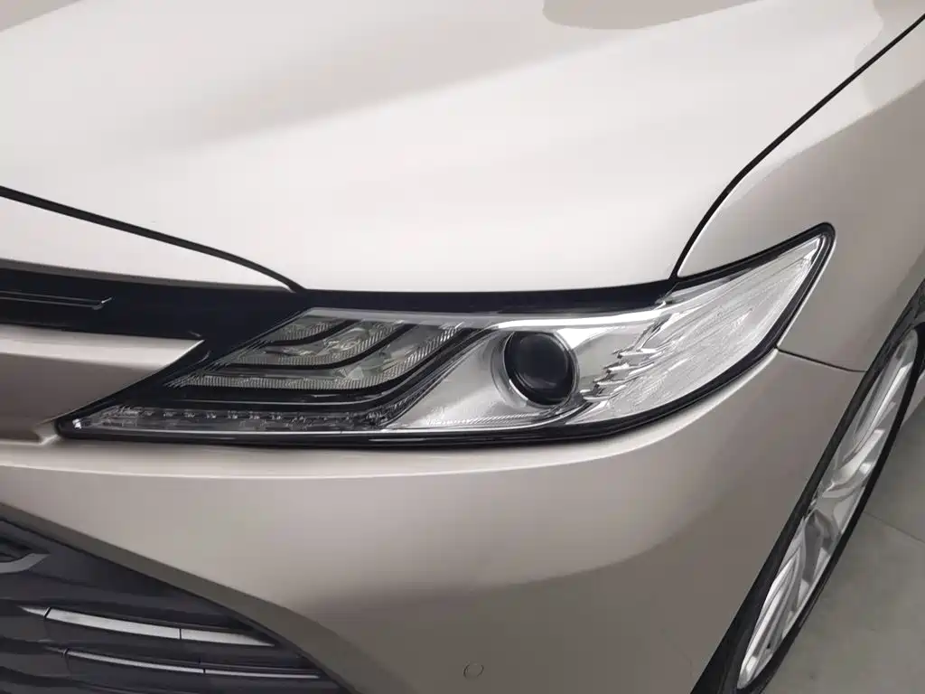 Camry 2019 2.5G Deluxe Edition National VI купить на сайте DeffCars