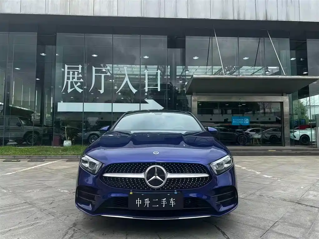 Mercedes-Benz A-Class 2020 Facelift A 200 L Sports Sedan Fashionable купить на сайте DeffCars