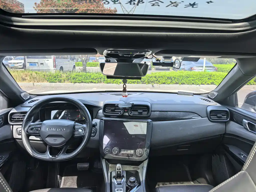 Lynk & Co 03 2022 2.0TD DCT Pro купить на сайте DeffCars