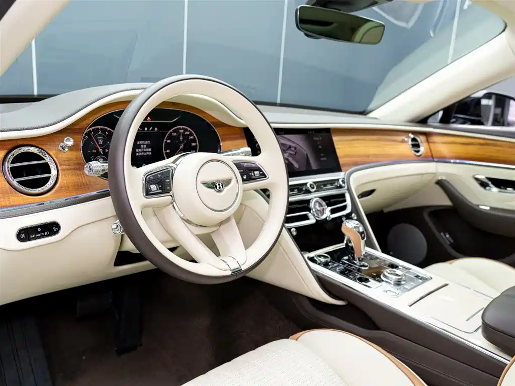 Flying Spur plug-in hybrid 2022 2.9T V6 Hybrid купить на сайте DeffCars